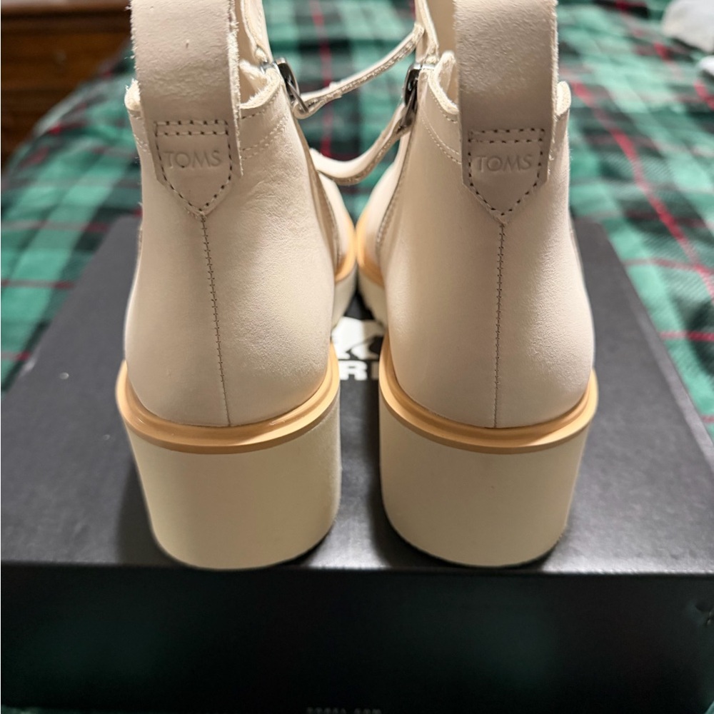 TOMS Maude Wedge Cream Ankle Bootie - Picture 7 of 10